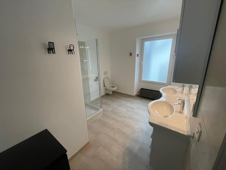 Charmante Maison Mitoyenne Villa Broc Екстериор снимка